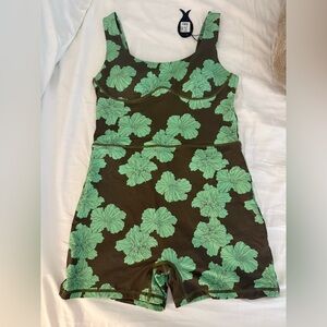 Super cute soft and comfy. Good for workout and able to swim in